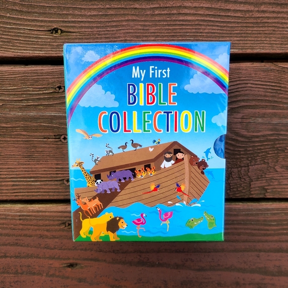 My First Bible 3 Book Box Set & O Little Town of Bethlehem Singing Board Books - Picture 3 of 10